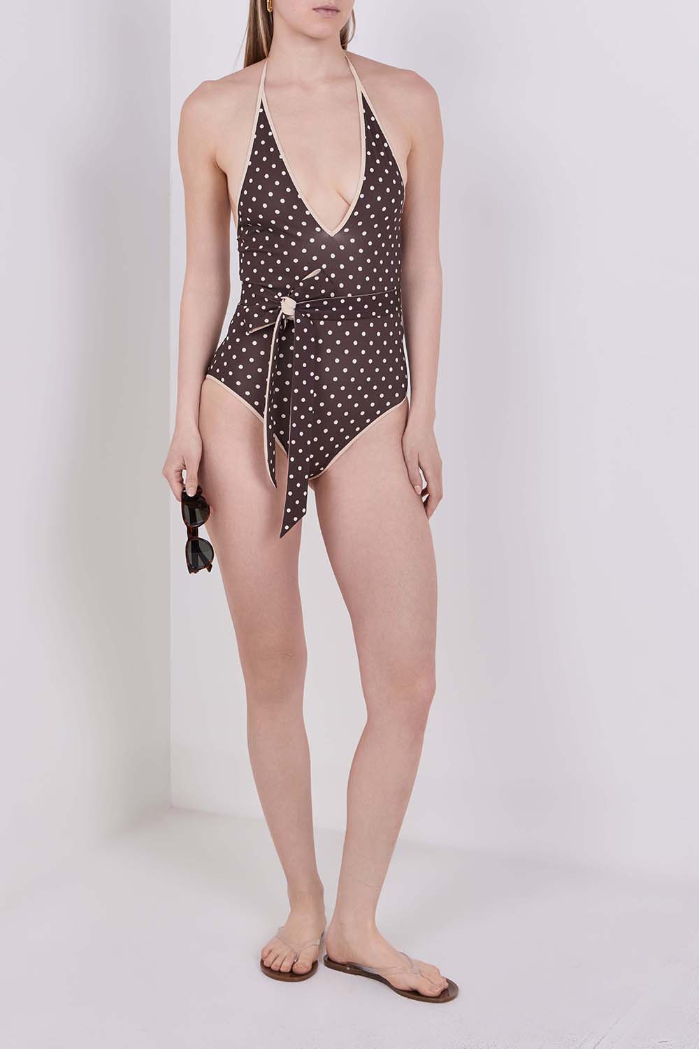 בגד ים שלם נקודות